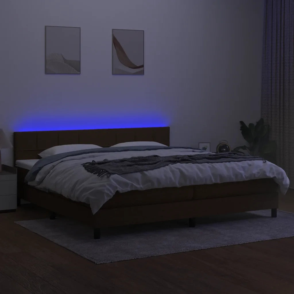 Letto a Molle Materasso e LED MarroneScuro 200x200cm in Tessuto 3133184