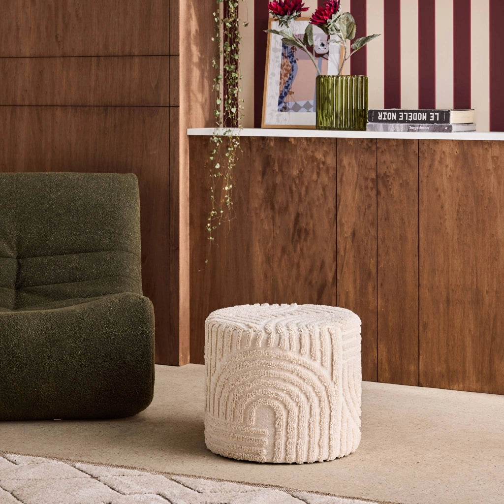 Pouf rotondo in bouclé testurizzato, bianco