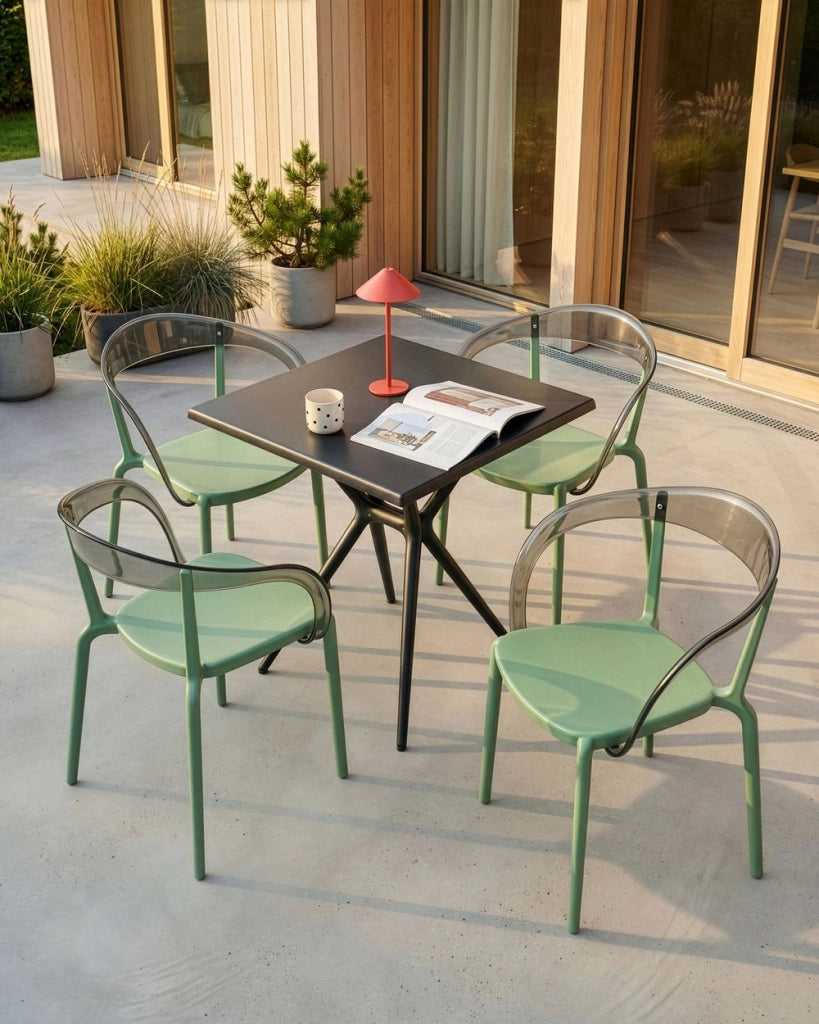 Set di 4 sedie da giardino verde Materiale sintetico Plastica Interno Esterno Giardino con braccioli Sala da pranzo Stile moderno minimalista