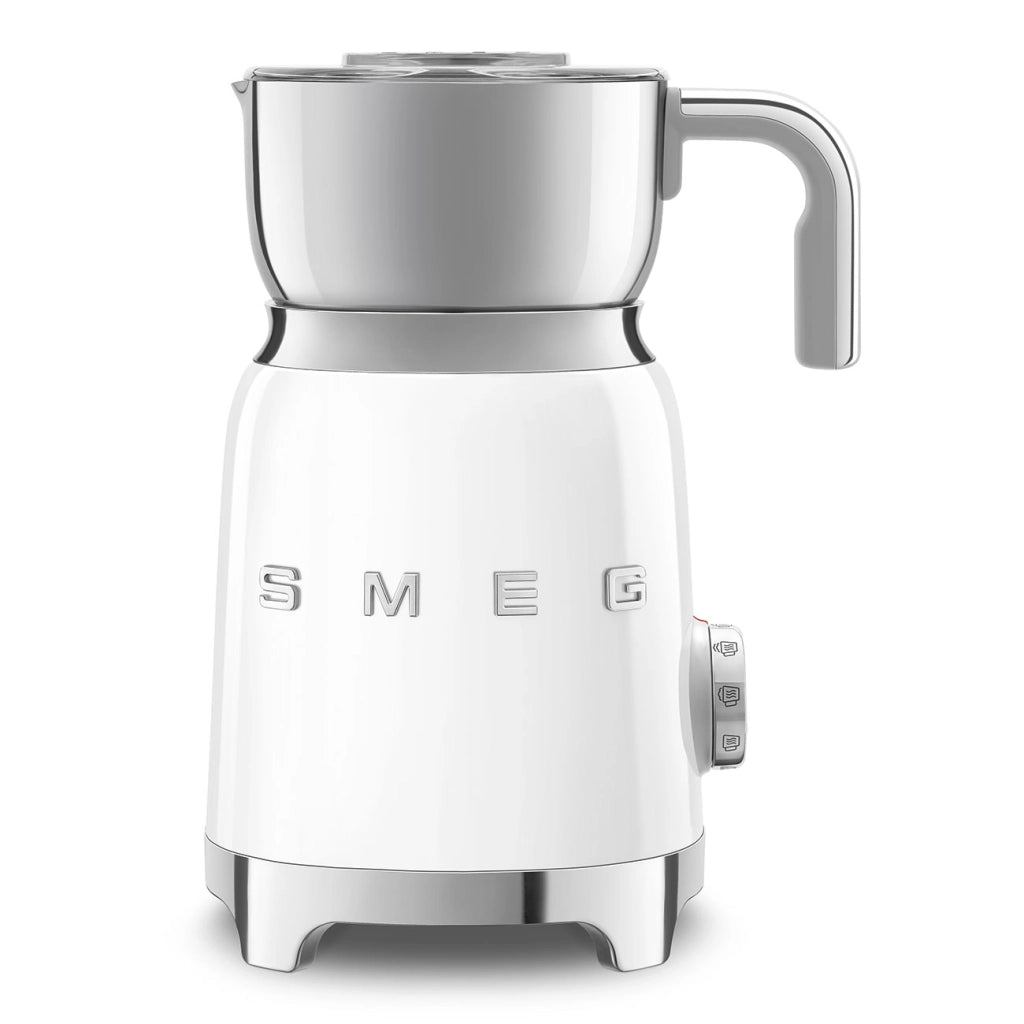 Smeg, montalatte multifunzione mff11wheu, con sistema ad induzione, 6 programmi preimpostati, una funzione manuale, caraffa removibile da 600 ml, tappo misuratore, avvolgicavo integrato, 500w, bianco