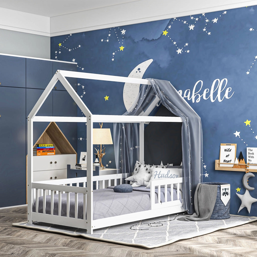 Letto a Casetta per Bambini con Doghe e Recinzione ¨C Zephmum ¨C Legno di Pino, Bianco, 96x195x165 cm