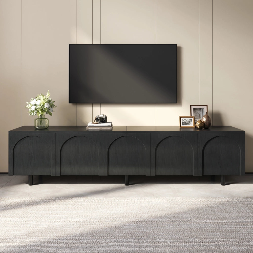 Mobile porta TV con 5 ante, fori passacavi e piedini in metallo, per soggiorno, in MDF e PB, nero, 180 × 38 × 45 cm