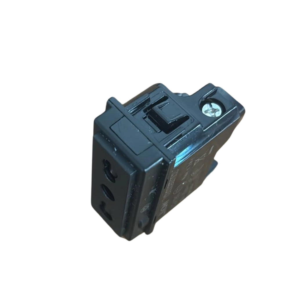 Bticino living now presa 2p+t 16a 250v 1 modulo con alveoli schermati *** colore nero, confezione 1