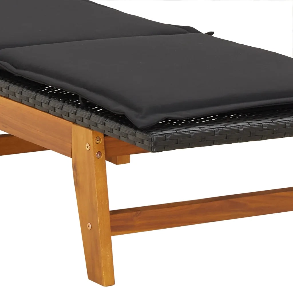 Lettino Prendisole | Sdraio con Cuscino Nero Marrone Polyrattan e Massello di Acacia