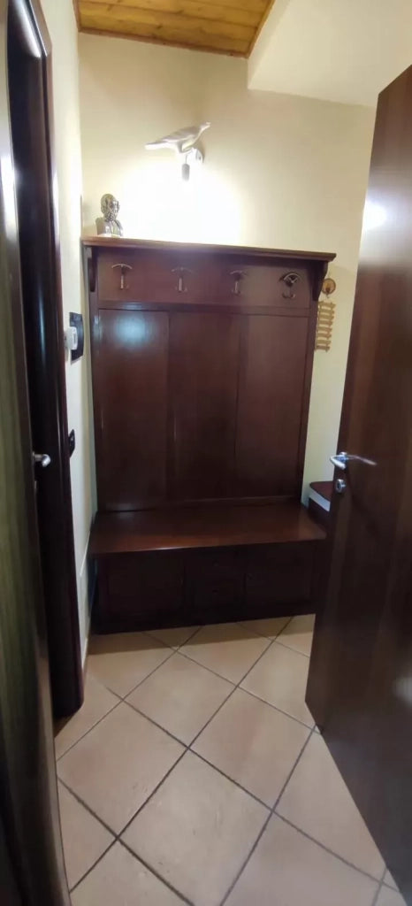 Attaccapanni cassapanca 4 posti in legno l.121 x p.45 h.185 (37-38f) - Mobili 2G