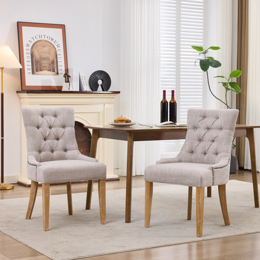 Sedia da pranzo imbottita - con schienale decorativo e gambe in quercia - in tessuto beige