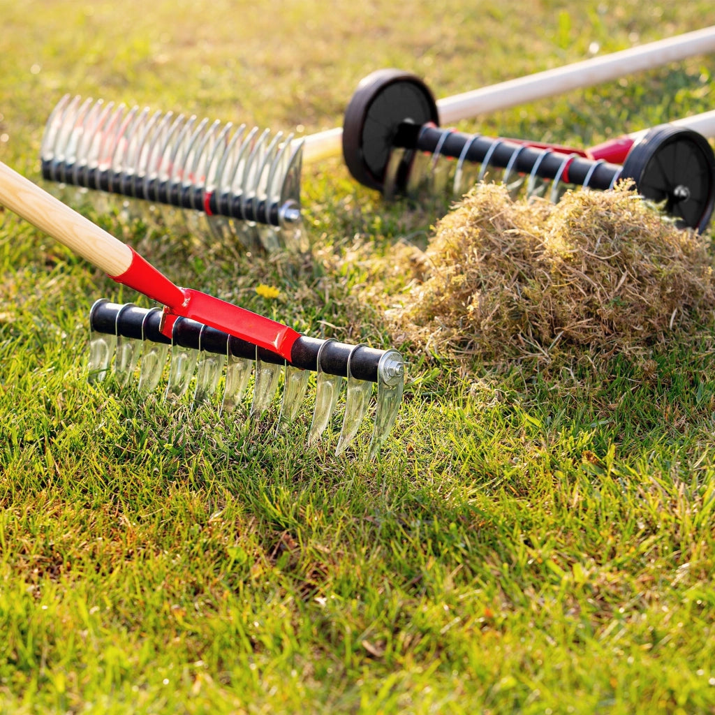 Scarificatore manuale per prato KADAX con impugnatura su un solo lato