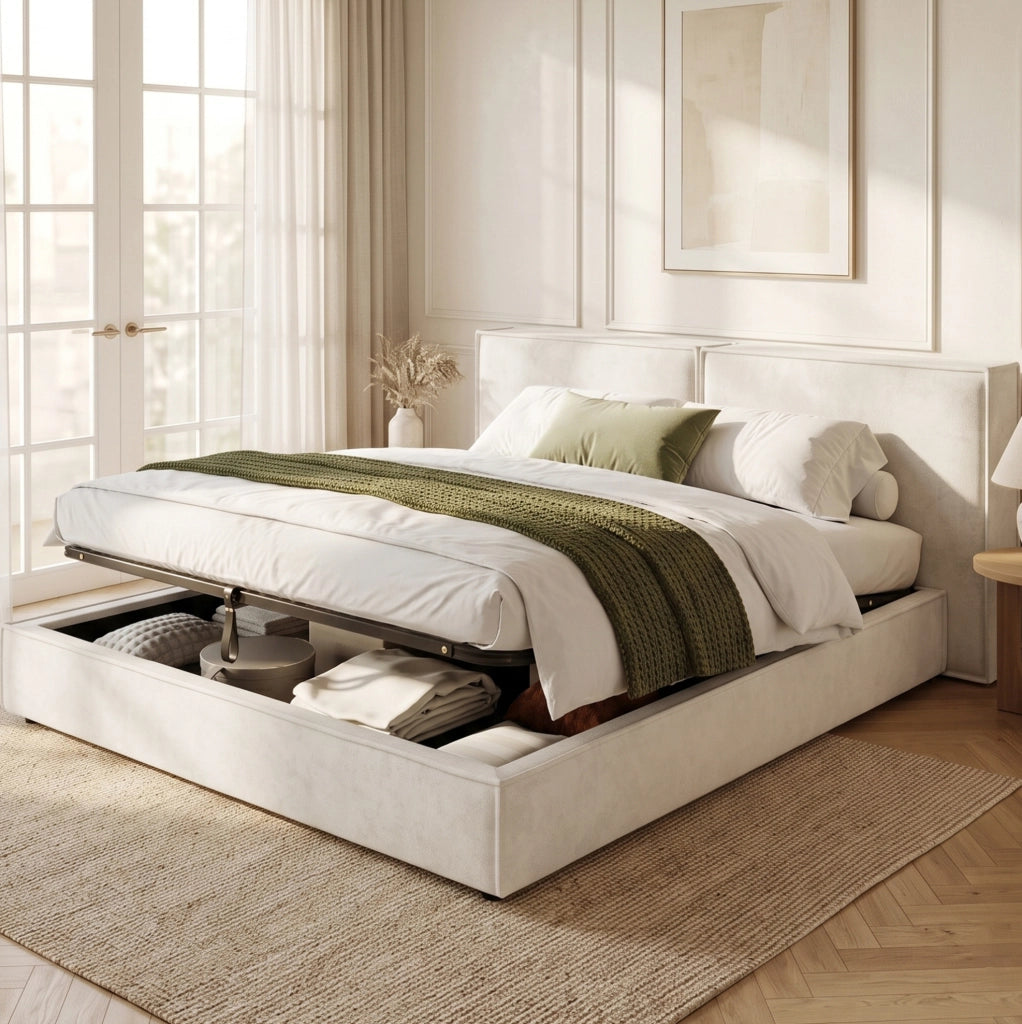 Letto matrimoniale 180x200 cm con contenitore idraulico; testiera imbottita in chenille beige