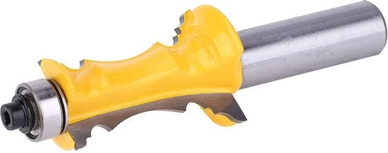 Apparecchio per lavorazione del legno con frese per lavorazione di legno termoresistente, accessorio per lavorazione del legno.