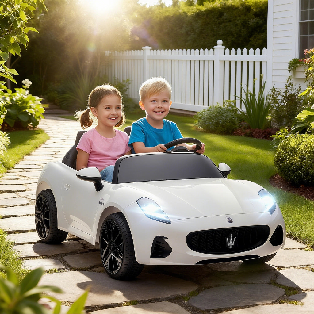 Auto elettrica Maserati per bambini 2 posti ¨C Xylo ¨C 12V con telecomando LED e musica bianco