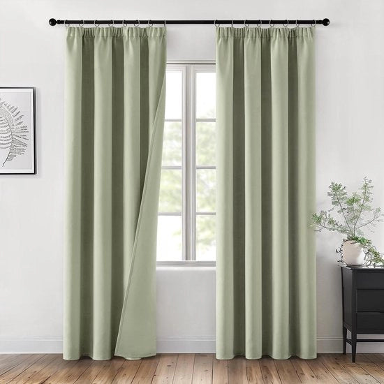 Set di tende oscuranti con striscia di piegatura - Insacco di 2 tende oscuranti 260 x 140 cm verde salice