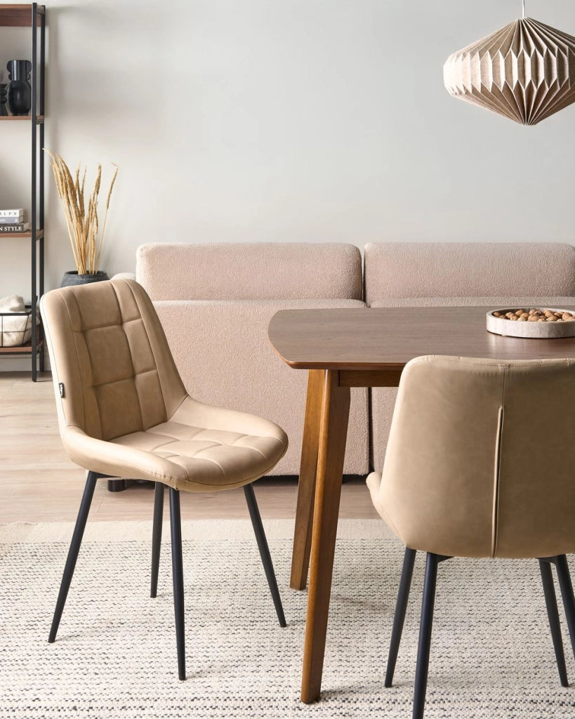 Set 2 Sedie da Pranzo in ecopelle beige Gambe in Acciaio Nero sedie imbottite