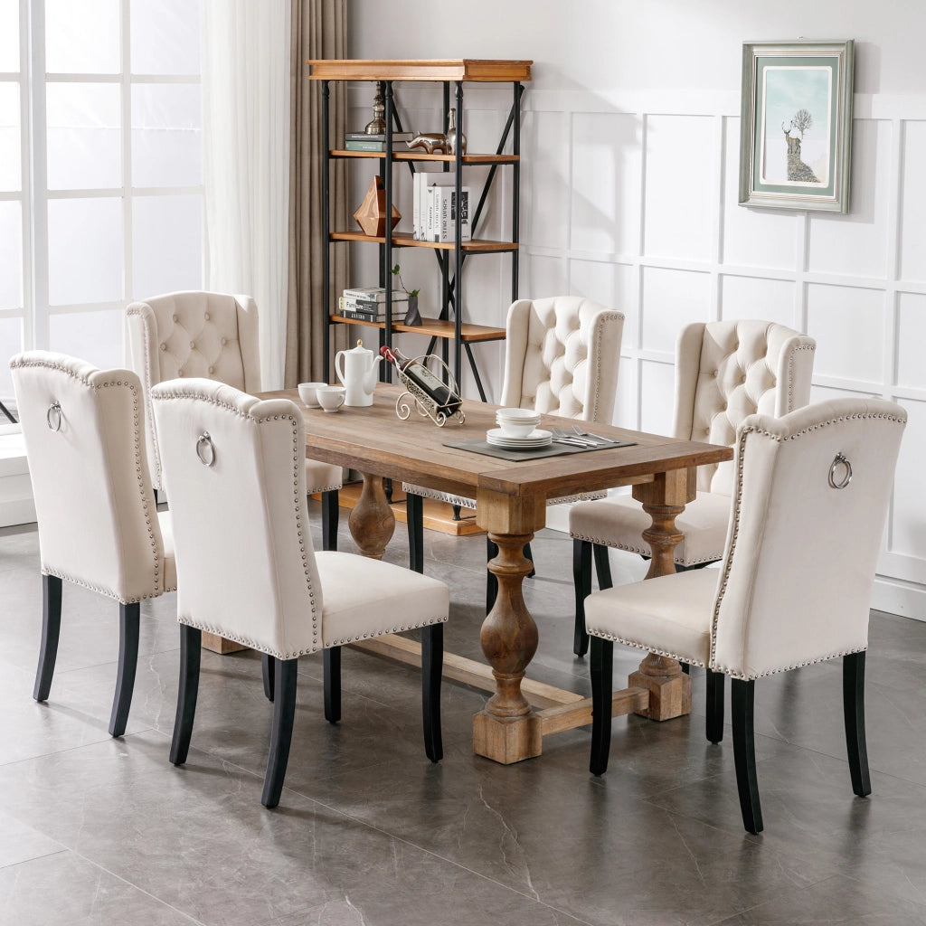 Sedia da sala da pranzo 2 pezzi in velluto con bottoni e borchie argentate, schienale curvo e gambe in rovere beige