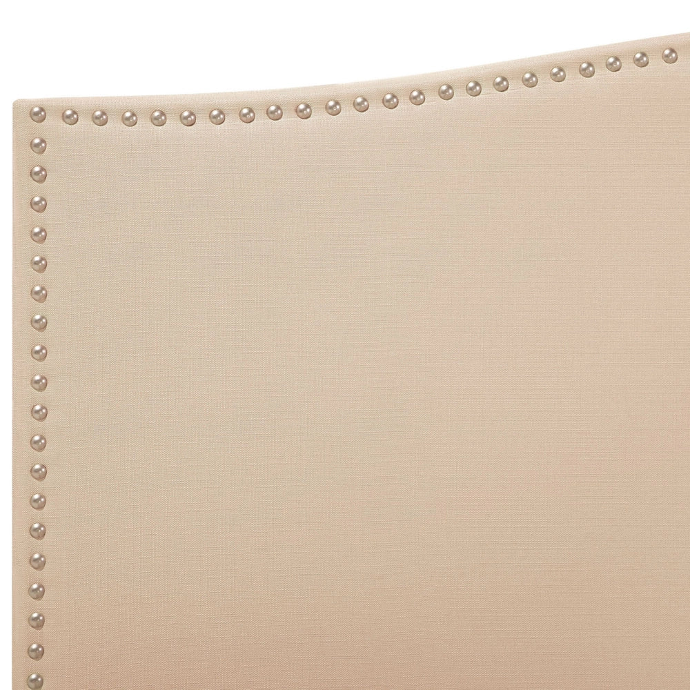 Struttura del letto in poliestere beige imbottito 180 x 200 cm Design tradizionale