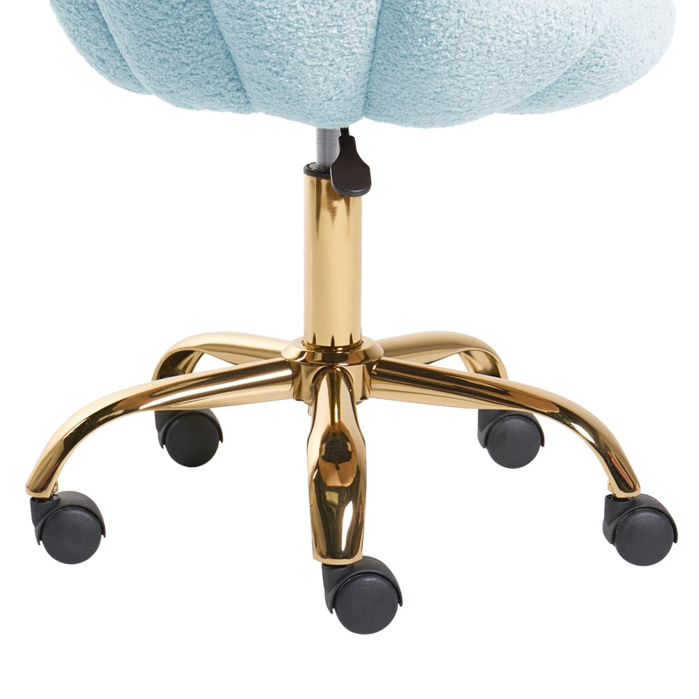 Elegante sedia da ufficio girevole in tessuto bouclè azzurro con base regolabile in altezza Design moderno Home Office