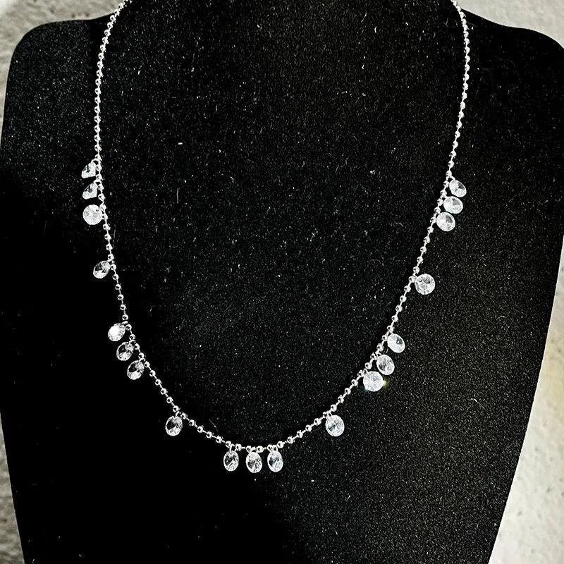 Collana con gypsophila e diamanti fatta a mano, regalo di Natale o di compleanno.