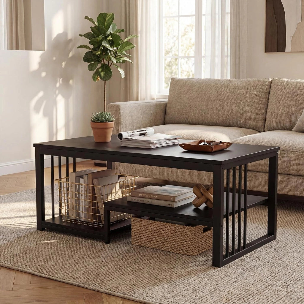 Tavolino da Caffè Rettangolare con 2 Ripiani Portaoggetti e Struttura in Metallo Resistente, Tavolo dallo Stile Moderno, Tavolino Cocktail per Soggiorno e Lounge, 110 x 60 x 45 cm (Nero)