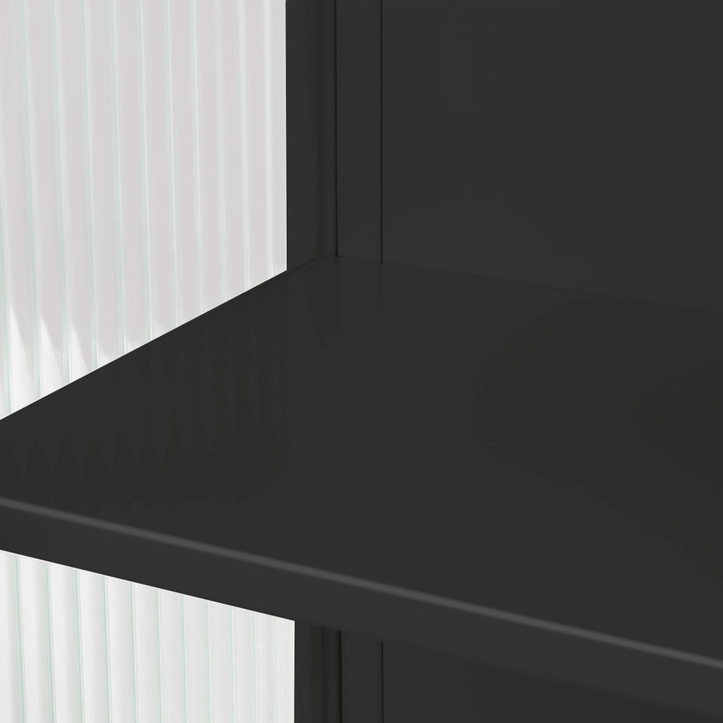 Pensile con 2 Ante in Vetro; 2 Ripiani; 1 Vano a Giorno e Portasciugamani; Stile Moderno; Metallo; 60×23×78 cm; Nero