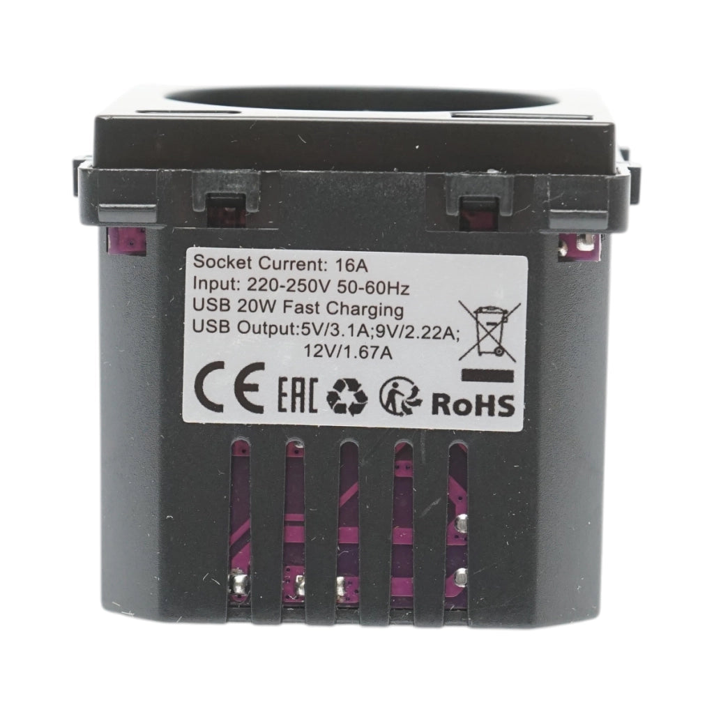 Presa Schuko nera 220V, 16A, 2xUSB A+C 20W ricarica rapida, cornice in vetro 86x86x34mm