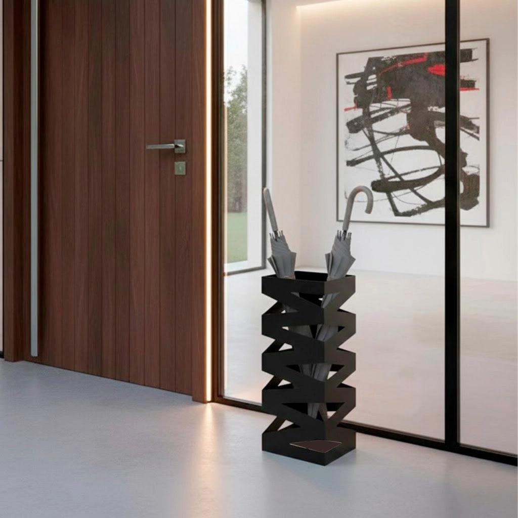 Portaombrelli In Acciaio Zincato Per Casa E Ufficio Con Intarsi Decorativi Base Antiscivolo Vaschetta Scolapioggia 2 Ganci Removibili Design Moderno Ingresso 49 X 15.5 X 15.5 Cm Nero