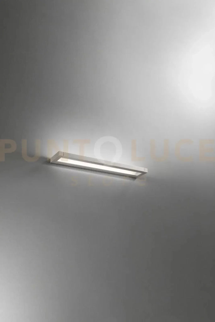 Slim applique in metallo alluminio spazzolato 59,2cm LED 18W CCT 2700K 3000K 4000K 1440Lm orientabile