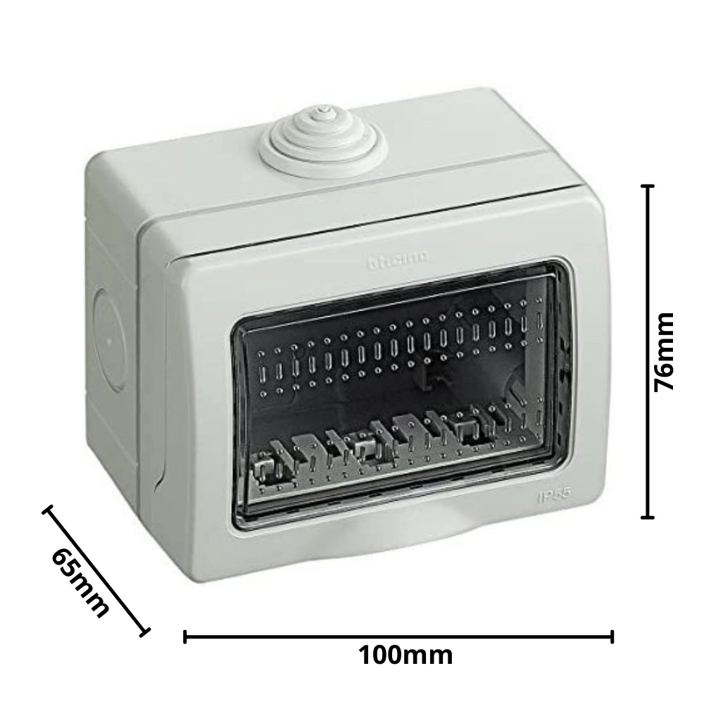 Custodia protettiva ip55 bticino 25503 per 3 moduli matix