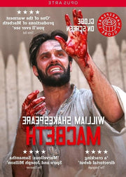 Spettacolo di Macbeth al Globe Theatre con effetti speciali e magia