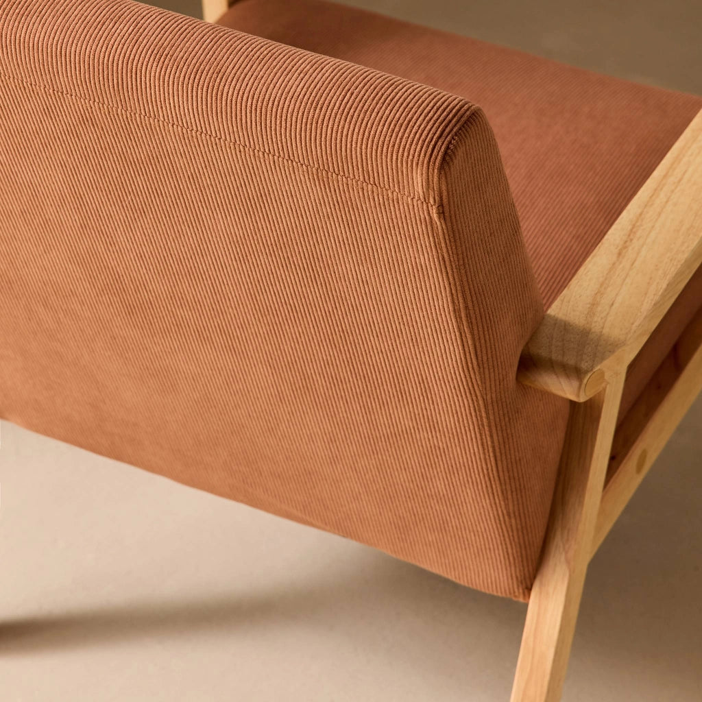 Poltrona scandinava in legno e velluto a coste, marrone