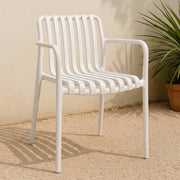 Sedia Iside da esterno in plastica bianca comfort premium con braccioli