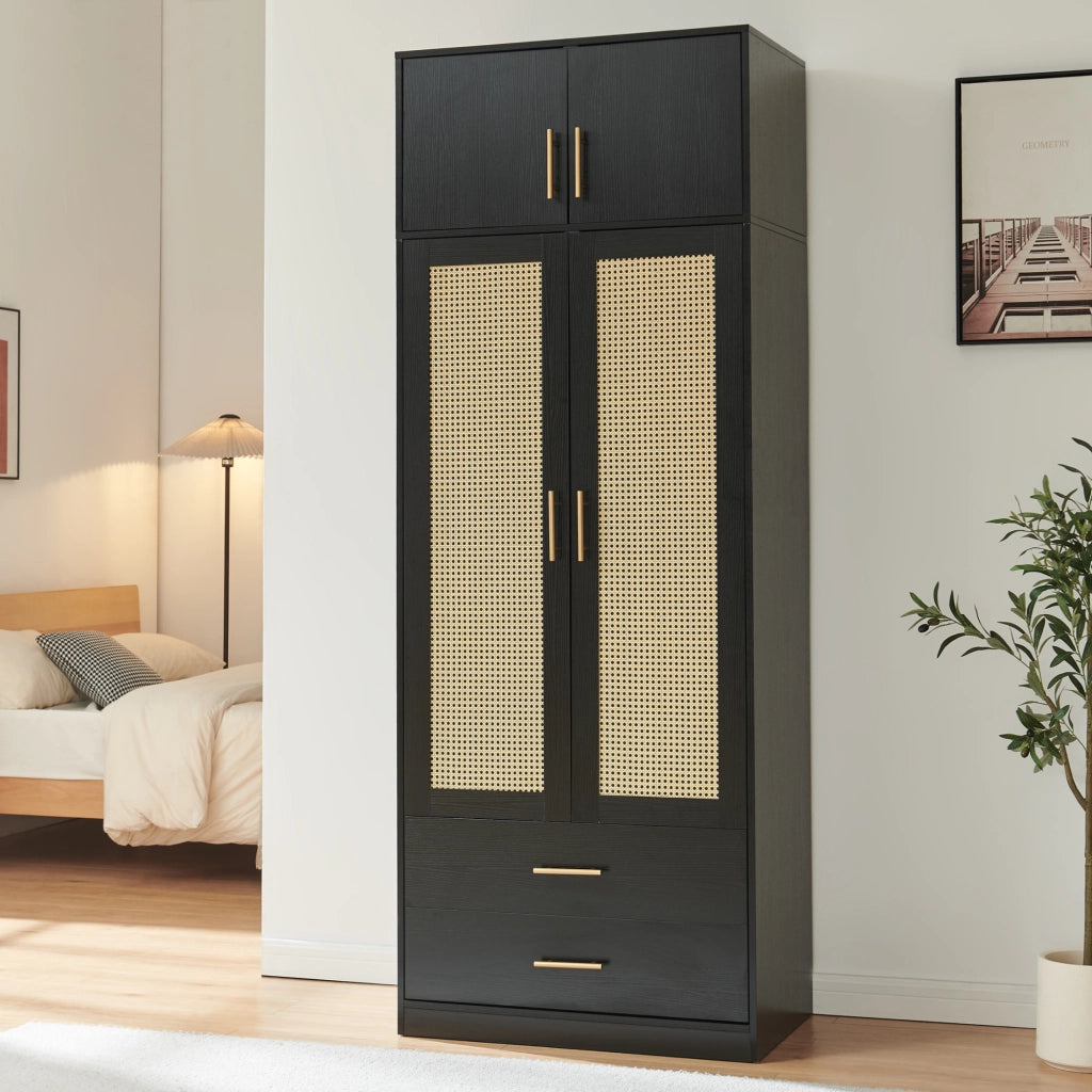Armadio da Guardaroba Larundi con 4 Ante e 2 Cassetti 216 x 80 x 52 cm - Nero/Effetto Rattan [en.casa]