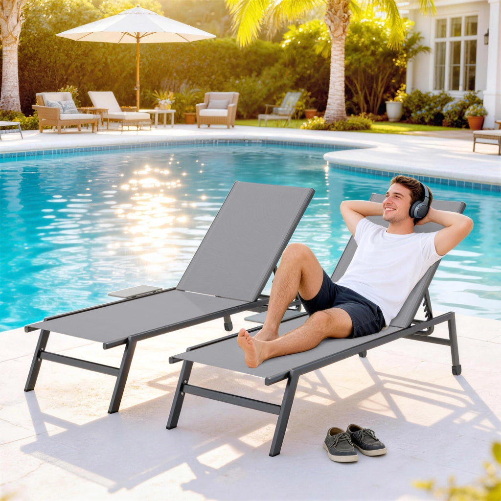 Set 2 Lettini Solarium Giardino con Schienale Regolabile e Tavolino Laterale ¨C zephmum ¨C Grigio