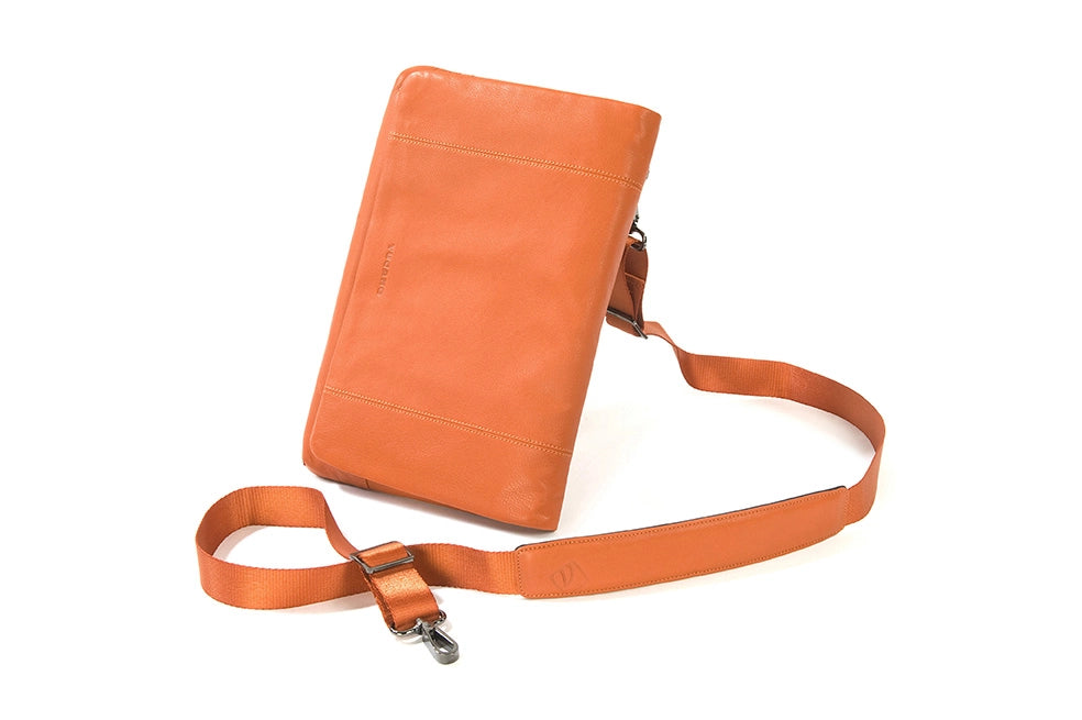 Borsa in vera pelle per Ultrabook, Ipad  e tablet  fino a 11" Colore: White