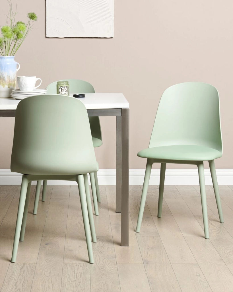 Set di 2 sedie da pranzo Verde chiaro Seduta sintetica imbottita Sedute da cucina Soggiorno moderno e minimalista