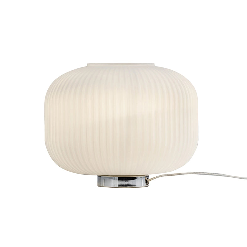 Lampada da Tavolo Rigadin in Cromo e Vetro Bianco Satinato 30cm, Attacco E27, IP20, Design Geometrico Plissé Moderno - Rossini Group