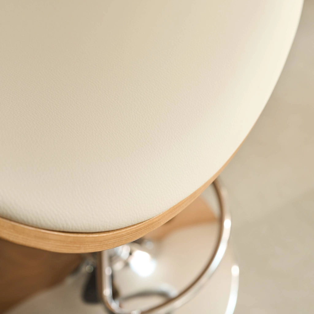 Set di 2 sgabelli da bar regolabile decorazione legno curvato e