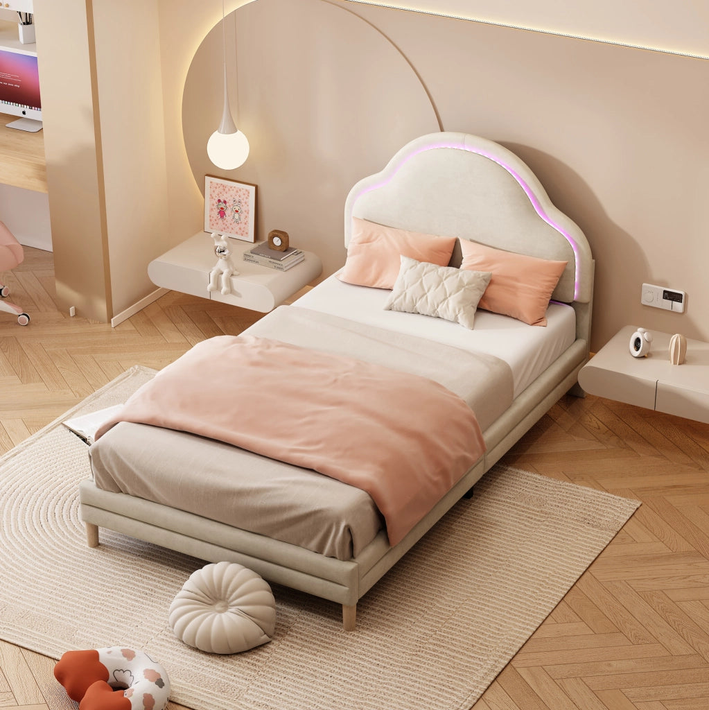Letto imbottito con testiera a forma di nuvola e luci LED multicolore