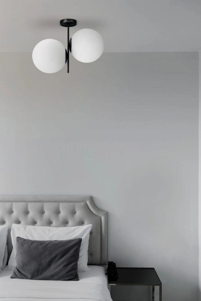 JUGEN BLACK LAMPADARIO DA SOFFITTO 2 LUCI VETRO BIANCO STRUTTURA NERA ATTACCO E27 H.39CM D.25CM