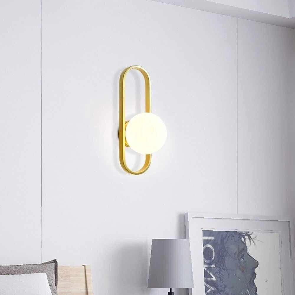 Applique da parete elegante lampada muro in metallo colore bronzo con sfera in acrilico attacco lampadine G9