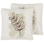 Set di 2 cuscini in misto poliestere beige 45 x 45 cm decorativo morbido accessorio per la casa foglia ricamata