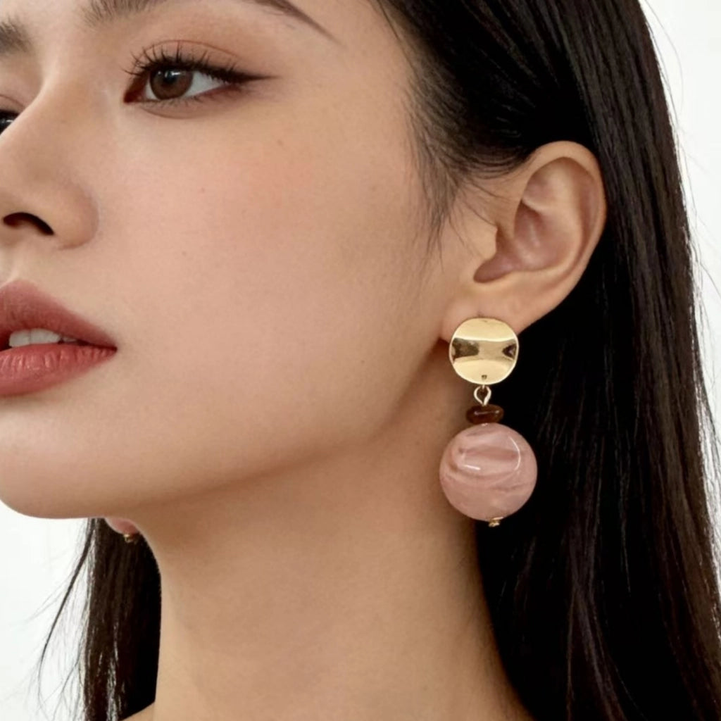 Nuovi orecchini pendenti in stile francese, retr¨° chic, con perline rosa.