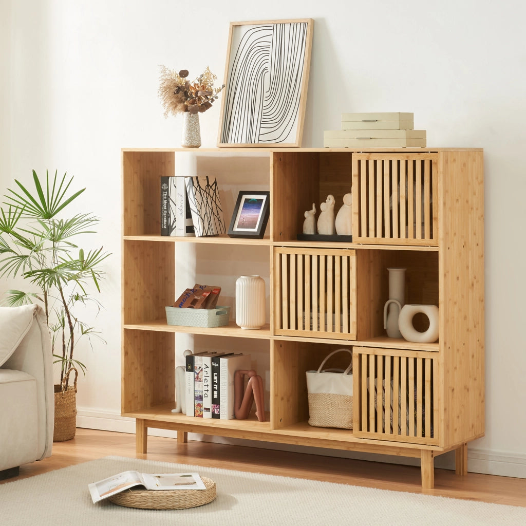 Libreria Bassa Ypäjä in Bambù con Sportelli Scorrevoli 128x147x39 cm [en.casa]