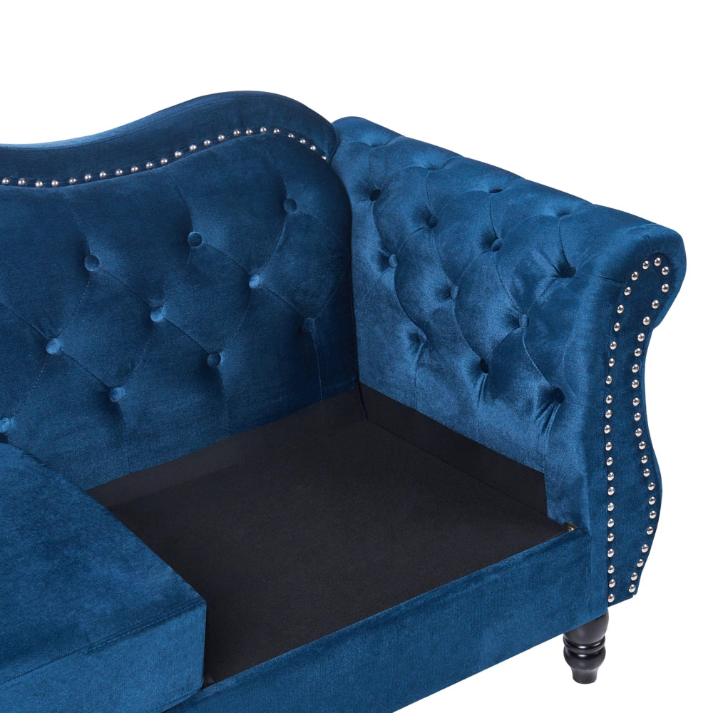 Divano 3 posti in velluto blu navy con capitonné borchie cuscini e braccioli arrotondati glam
