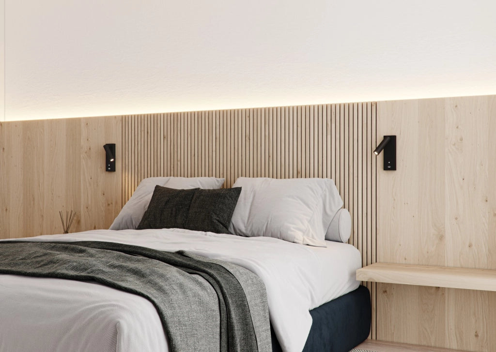 Pure Applique LED da Parete Wall 4W 2700K Orientabile con Caricatore USB-C Integrato e Tre Intensità Luminose Finitura Nero Opaco 30-2700K-NE