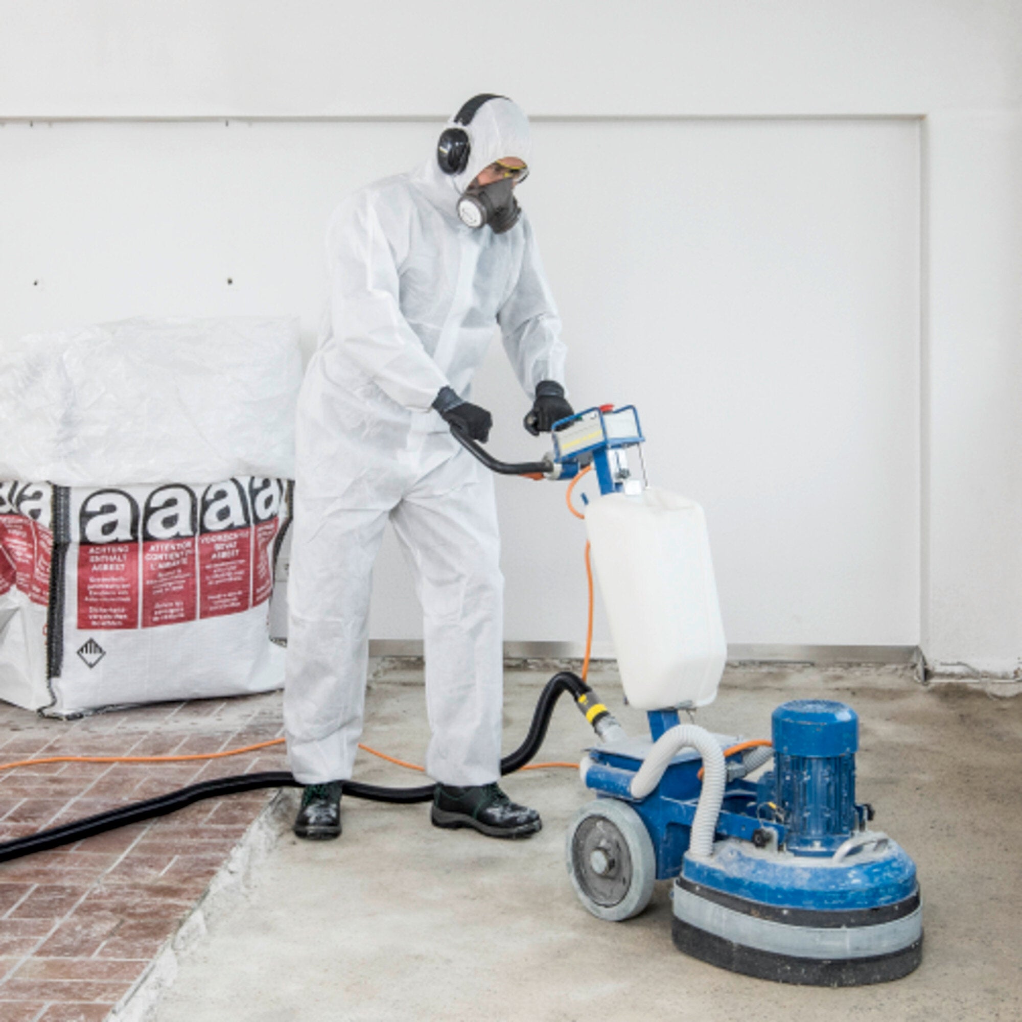 KARCHER Bidone aspiratutto Professionale NT 30/1 Ap Te H - Portata aria: 74 l/s - Aspirazione: 273 / 27.3 mbar / kPa - Capacità del contenitore: 30 l