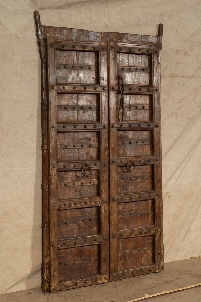 Biscottini Porta portone in legno massello e ferro da interno o da esterno vecchia e antica medievale scorrevole