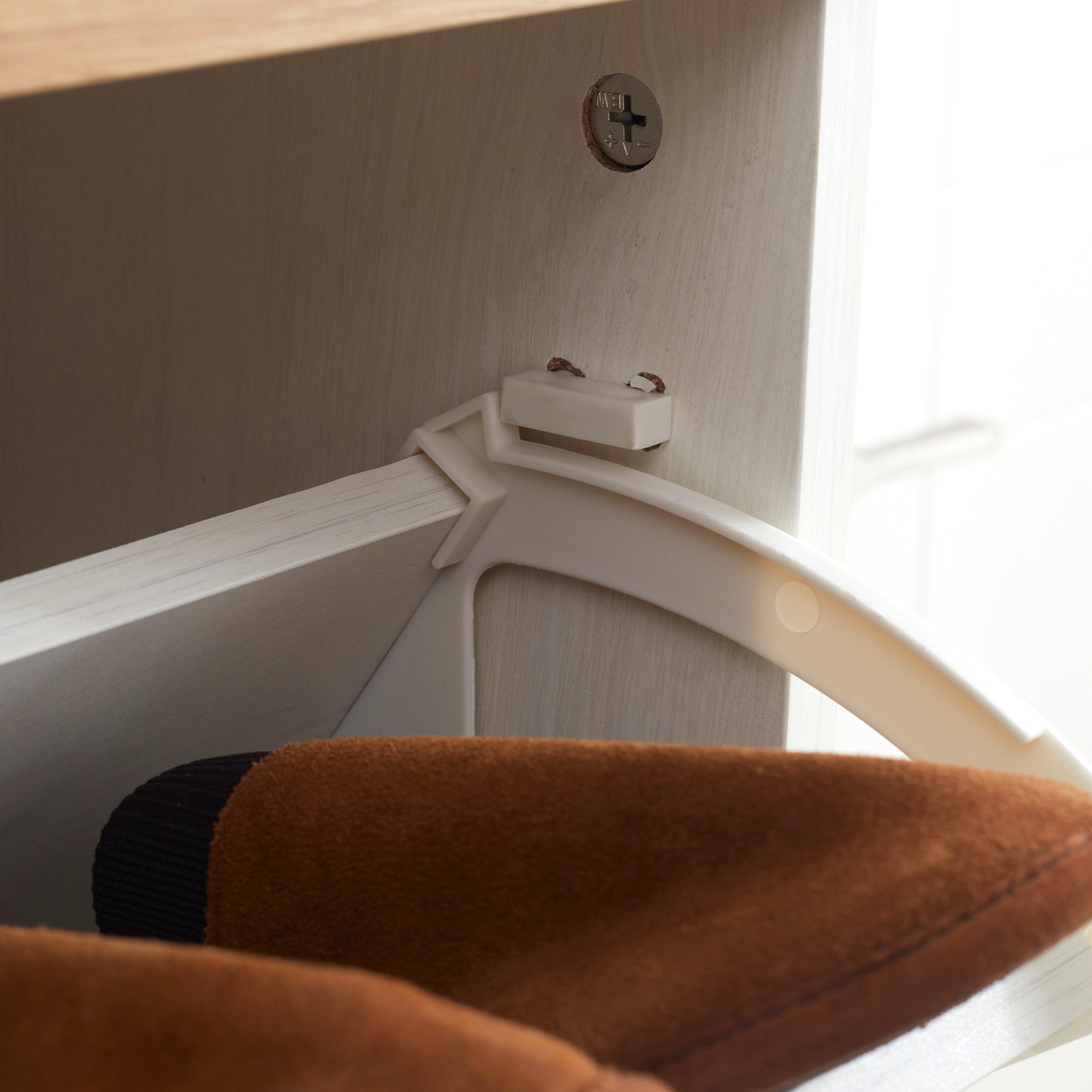 Scarpiera Salvaspazio 3 Cassetti 2 Ripiani 70x23,5x122 cm in Truciolato Bianco