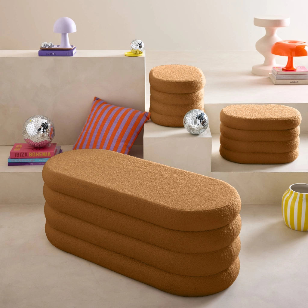 Panca contenitore con 2 pouf contenitori bouclé, color ruggine