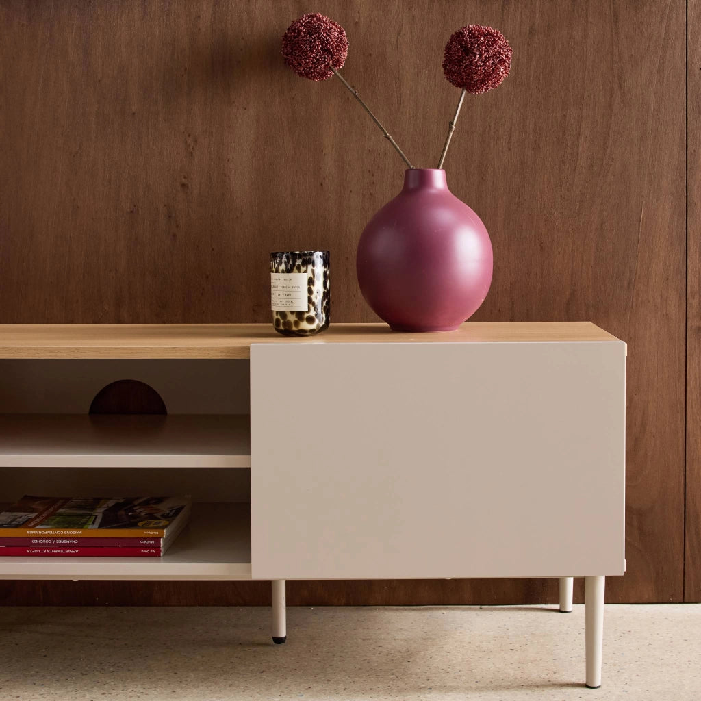 Mobile tv in metallo e decorazione in legno 2 ante, 140cm, beige