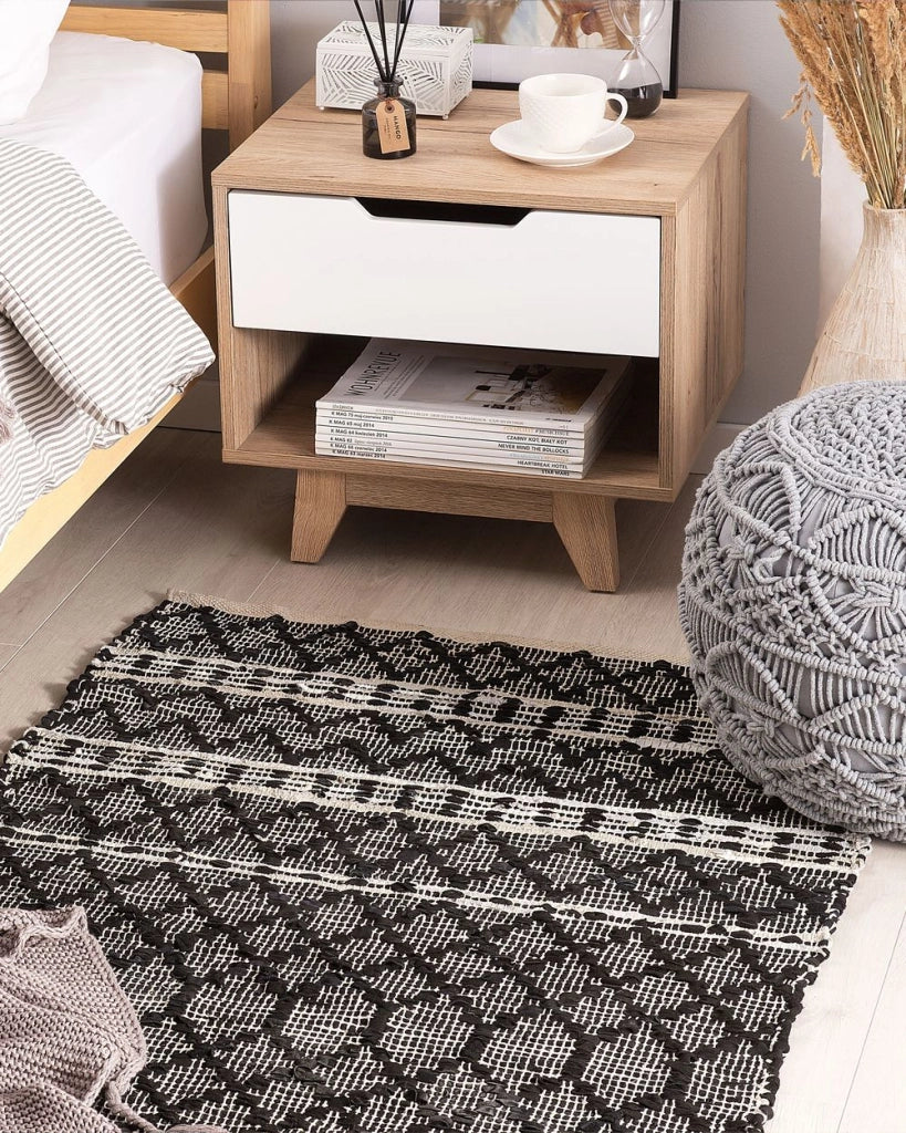 Tappeto tappetino Nero con Beige 80 x 150 cm Moderno Contemporaneo Telato a Mano in Vera Pelle Cotone Motivo Chevron