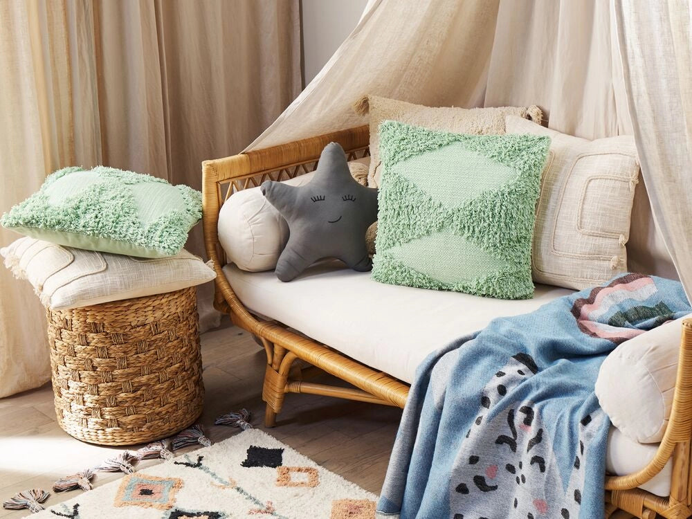Set di 2 cuscini decorativi in cotone verde 45 x 45 cm tinta unita motivo geometrico trapuntato federa boho